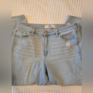 Hollister Women's Light Blue Straight Leg Mom Jeans